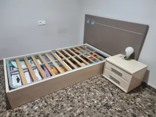 Cama individual con arcón