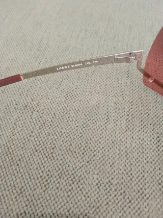 Gafas de sol Loewe rosas y plateadas