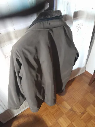 Montone uomo marrone per TG info