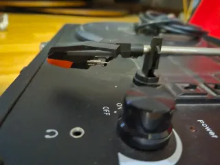 Maleta Tocadiscos Nostalgia (punta difectosa)