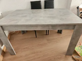 Mesa de comedor gris / cemento extensible