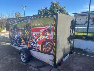 Remolque cerrado motos/karts
