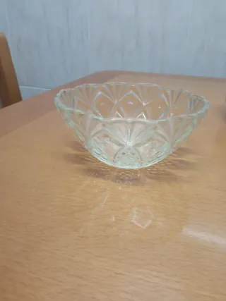 Juego 5 cuencos de vidrio labrado