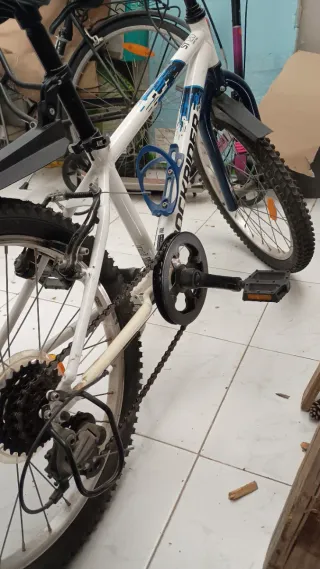 Bicicleta Rockrider 6-9 años