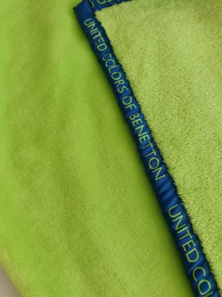 Manta Benetton verde