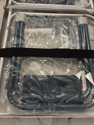 Mesa plegable y taburetes