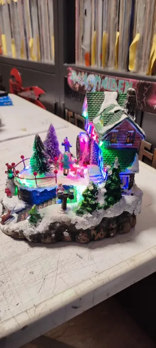 Casa de Navidad con Luces,Sonido y movimiento