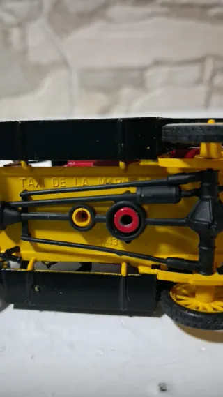 Modellino taxi De la Marne