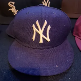 New Era Cappelli Stock