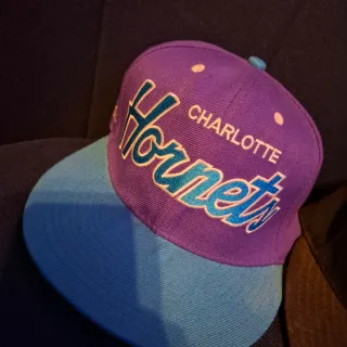 New Era Cappelli Stock