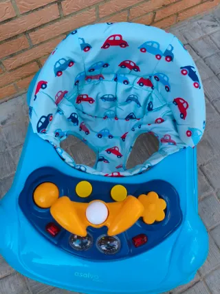 Tacatá bebé azul con juguetes