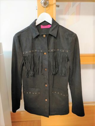 Camisa antelina negra con flecos