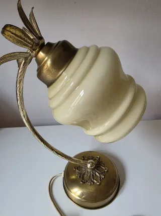 Lampada retrò da comodino