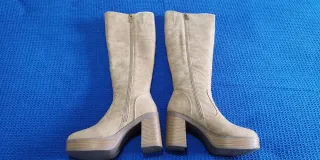 Botas altas beige
