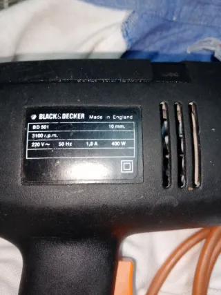 Taladro Black & Decker BD 501 con percutor