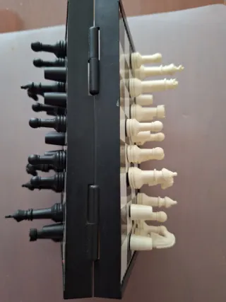 Ajedrez magnético portátil