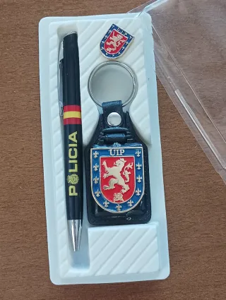 Lote Policía Nacional UIP -Pin Bolígrafo y Llavero