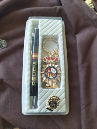 Lote Policía Nacional UIP -Pin Bolígrafo y Llavero