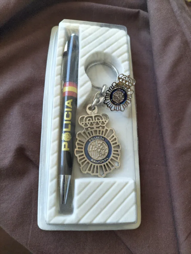Lote Policía Nacional UIP -Pin Bolígrafo y Llavero