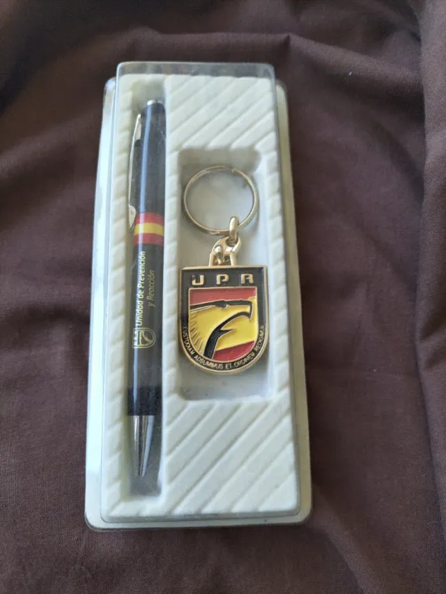 Lote Policía Nacional UIP -Pin Bolígrafo y Llavero