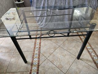 Mesa Comedor Cristal y Metal Negra