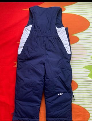 Buzo de esquí azul y blanco 2 años