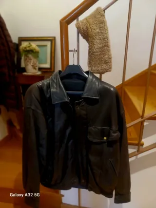 OFERTA:Cazadora de Caballero PIEL NEGRA de OVINO