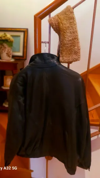 OFERTA:Cazadora de Caballero PIEL NEGRA de OVINO