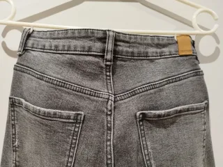 Vaquero / jeans gris de Zara