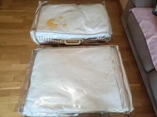 Protector cuna y edredón a juego