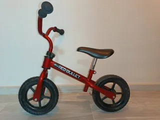 Bicicleta sin pedales Red Bullet