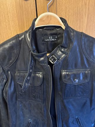 Cazadora Biker Cuero Negra Talla M pequeña.