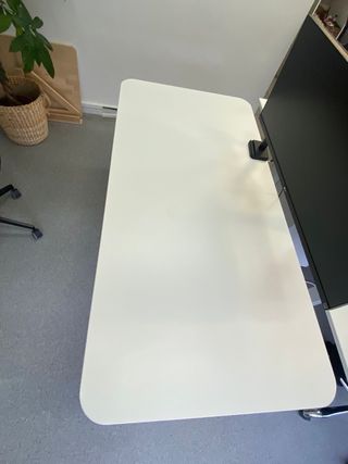 Vendo 2 Escritorios Ikea Blanco