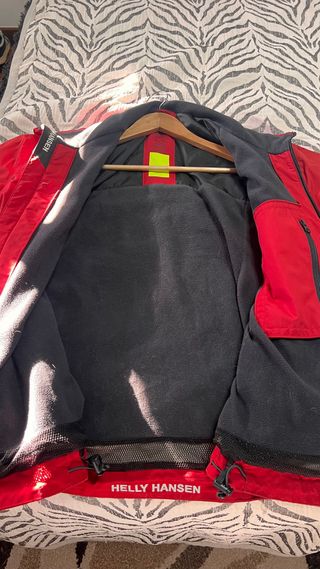 Chaqueta Helly Hansen Roja. Talla LG