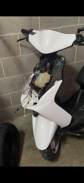 Yamaha Jog RR 50cc Scooter