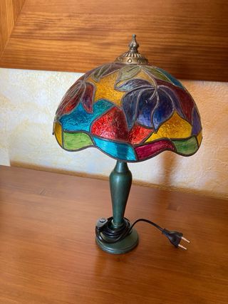 Lámpara de mesa madera y acrílico , pintada a mano