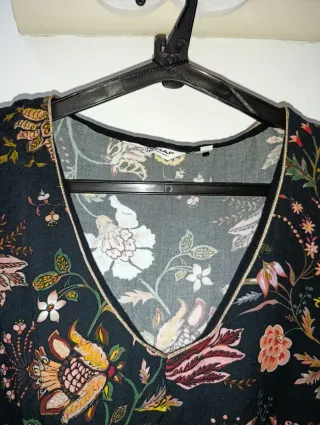 Vestido Naf Naf estampado floral