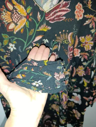 Vestido Naf Naf estampado floral