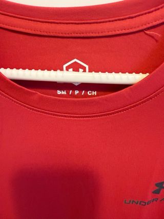 Camiseta deportiva Under Armour hombre roja