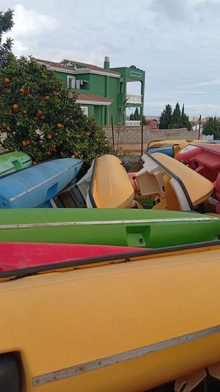 11 Patines y 4 Kayaks de Playa.