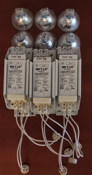 6 Transformadores para Halógenas + 9 bombillas