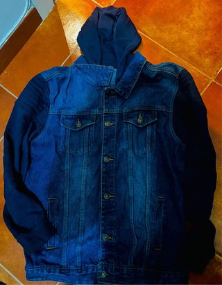 Chaqueta vaquera con capucha Primark