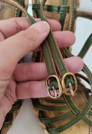 Sandalias Saint Laurent Cuña Paja Verde