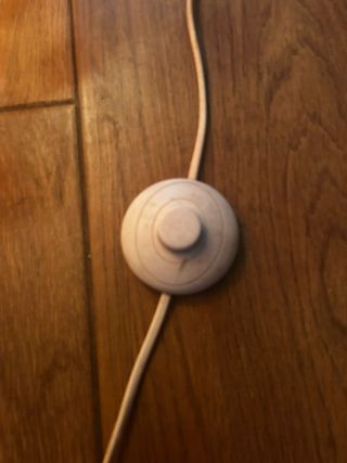 Lámpara de pie de fibras naturales