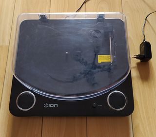 Tocadiscos ION Audio MAX negro