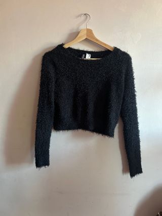 Jersey H&M Negro Peludo Corto
