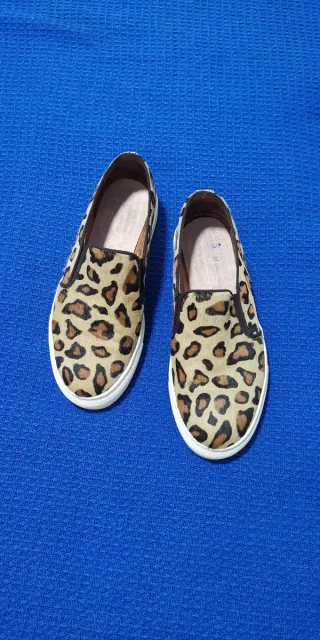 Zapatos estilo leopardo