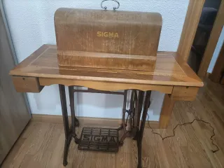 Máquina de coser antigua