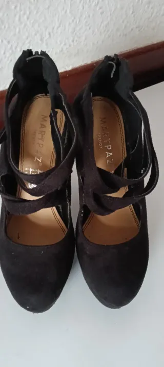Zapatos de tacón negros ante