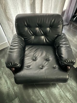 Sillón individual de piel negro